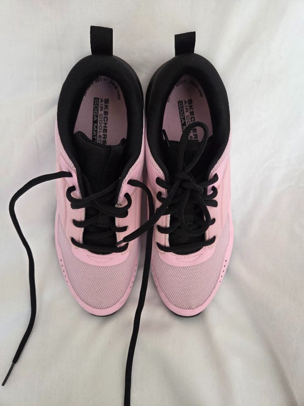 NWOT SKECHERS Glide-Step Flow - Hangtime SIZE 6